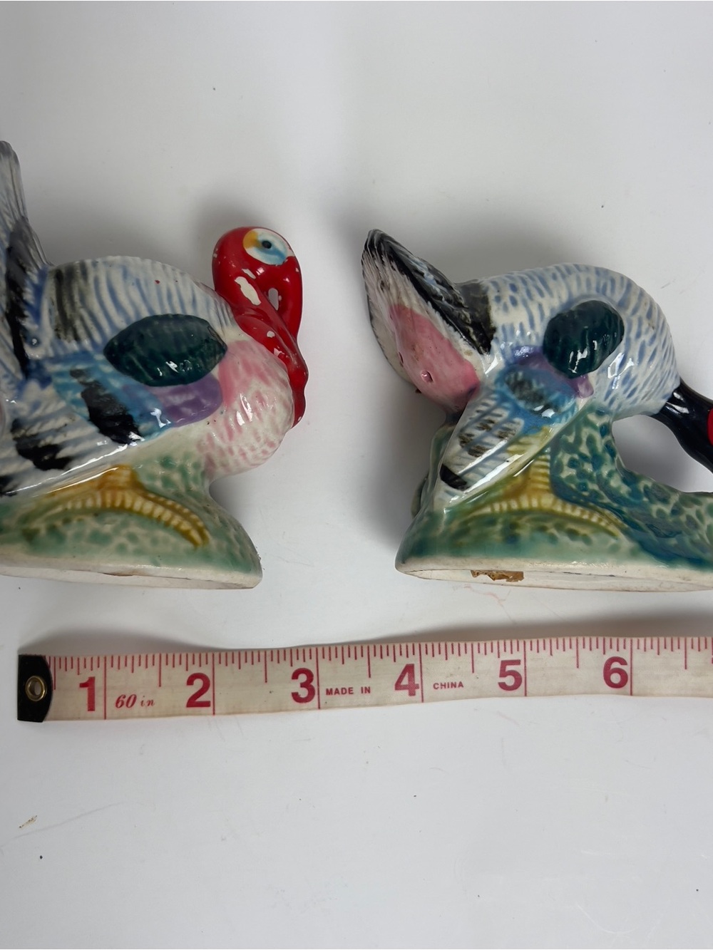 Vintage Hand Painted Ceramic Turkey Pair Salt and Pepper Shakers - Made in Japan - Picture 7 of 7